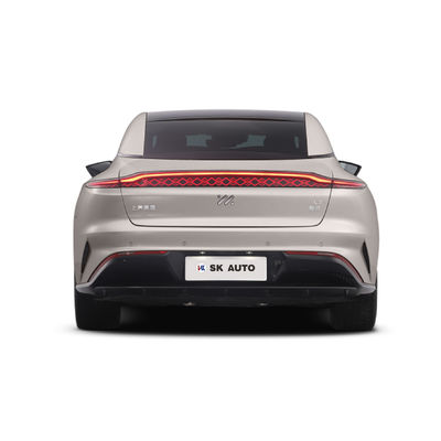 IMMotors L7 Electric Sedans AWD فضای بزرگ راحتی لوکس برای خانواده ها
