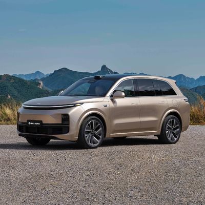 Li Auto Inc. از Li L8، شاسی بلند هوشمند 6 سرنشین و بزرگ خود برای خانواده ها و مشاغل رونمایی کرد.