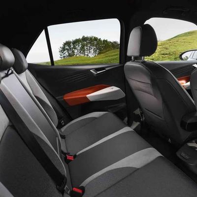فولکس واگن ID3 ماشین الکتریکی دوربرد با نام تجاری جدید و کارکرده Automobile EV