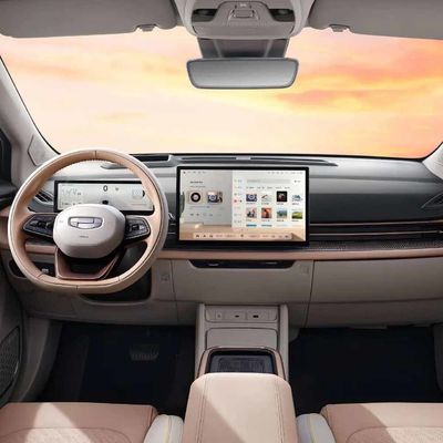 Geely Geometry M6 SUV سایز متوسط ​​150 کیلومتر بر ساعت 5 در 5 نفره برای سفرهای خانوادگی