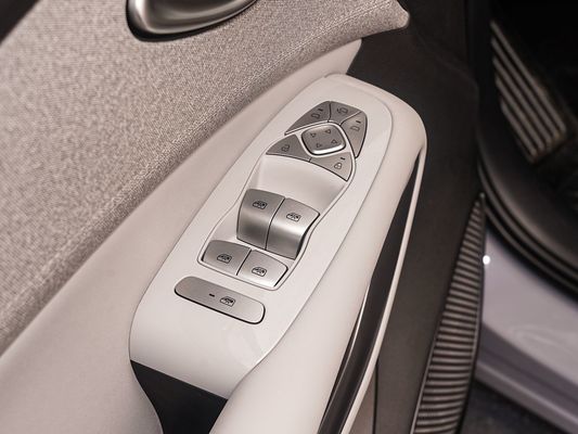 2025 فروش گرم مدل جدید BYD Sealion 05EV خودرو الکتریکی شارژ سریع 520KM EV با سقف خورشید