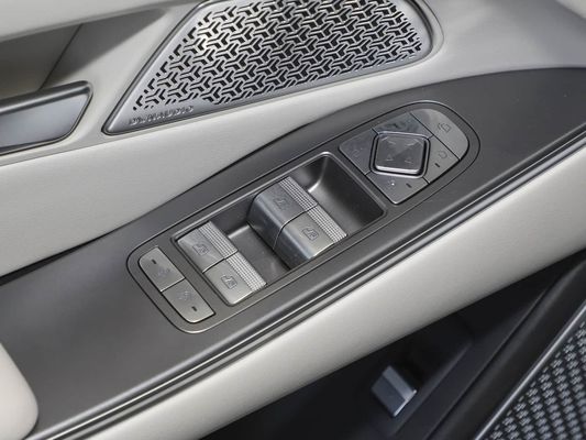 2025 خودرو الکتریکی قدرتمند هان L BYD با حداکثر قدرت 500 KW و فرمان چرم 1000 ولت ولتاژ بالا شارژ سریع